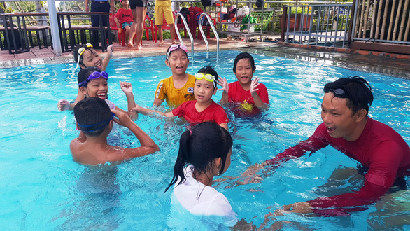 Thừa Thiên – Huế: Trên 3.000 học sinh tiểu học được dạy bơi an toàn