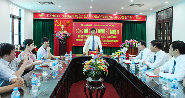Công bố Quyết định bổ nhiệm Hiệu trưởng và Phó Hiệu trưởng Trường Đại học Sư phạm Kỹ thuật Nam Định