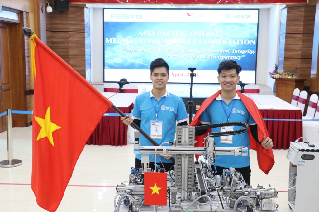 Việt Nam giành Huy chương Vàng cuộc thi nghề Cơ điện tử online Châu Á- Thái Bình Dương