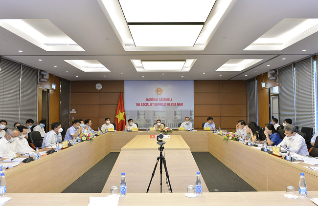 Bộ trưởng Đào Ngọc Dung: Sẽ có chính sách cấp bách hỗ trợ người lao động, tập trung vào 3 nhóm chính