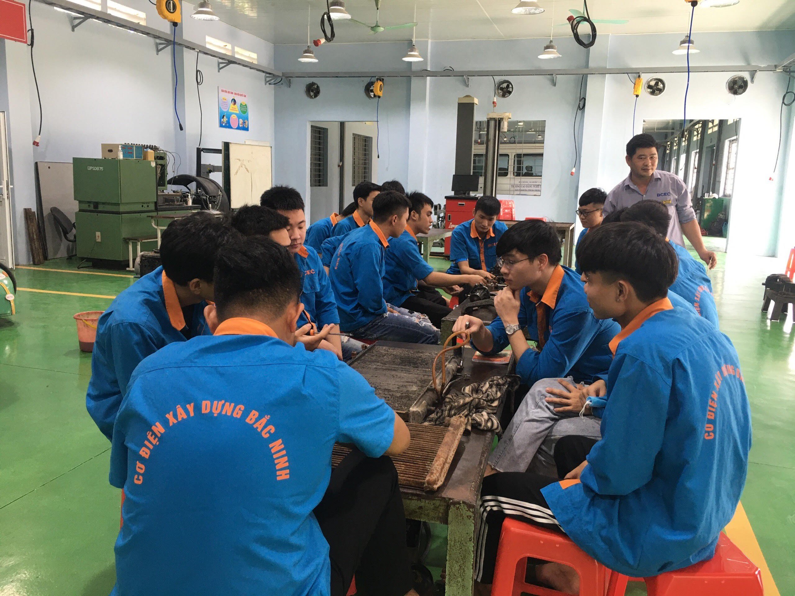 Học nghề chất lượng cao ở CĐ Cơ điện và Xây dựng Bắc Ninh: Cam kết thu nhập không dưới 15 triệu đồng/tháng