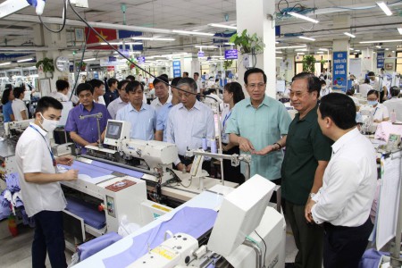 Đào tạo nghề: địa phương "mở xả láng", doanh nghiệp lặng lẽ bỏ đi