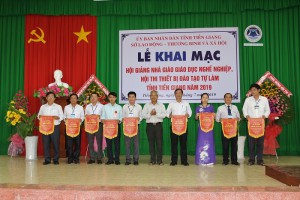 Tiền Giang: Khai mạc Hội giảng nhà giáo giáo dục nghề nghiệp và Hội thi Thiết bị đào tạo tự làm