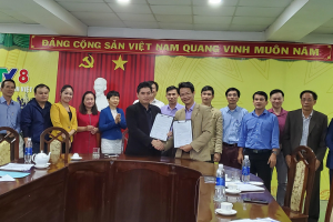 HueIC và VTV8 ký hợp tác đào tạo, thực tập hỗ trợ truyền thông