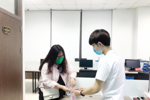 Giải bài toán nhân sự mùa dịch