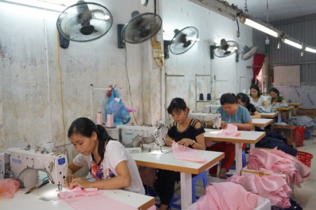 Đại dịch Covid-19 khiến nhiều lao động nữ đối mặt với rủi ro