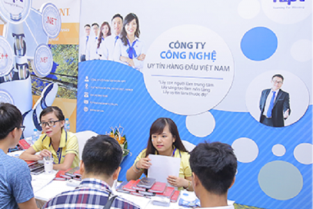 Lĩnh vực sản xuất và công nghệ "rục rịch" thu hút nhân tài