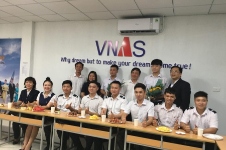 VNAS – Hiện thực hóa ước mơ phi công cho hai chàng trai 2K1