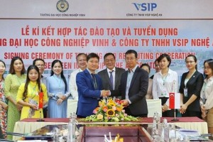 Trường Đại học Công nghiệp Vinh ký kết đào tạo, cung ứng lao động cho VSIP Nghệ An