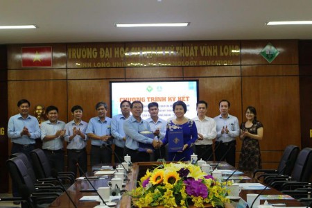CĐ Công nghệ Thủ Đức và ĐH Sư phạm Kỹ thuật Vĩnh Long ký hợp tác đào tạo