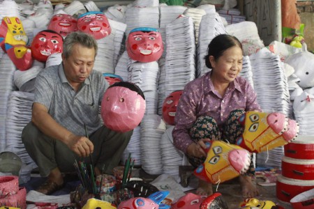 Khởi nghiệp tuổi “lên lão”: (Kỳ 2) Người cao tuổi chật vật tháo “vòng kim cô” “ốm tha già thải”