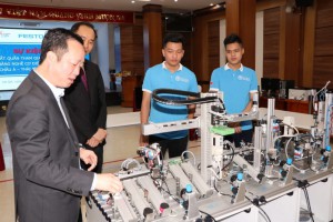 Chuyển hệ thống trường CĐ về Bộ GD&ĐT quản lý: Một kiến nghị vô trách nhiệm với nhân dân