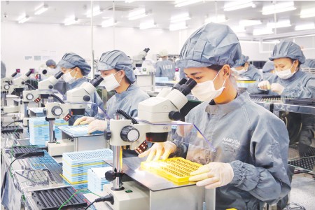 THỦ TƯỚNG CHÍNH PHỦ BAN HÀNH CHỈ THỊ 16/CT-TTg: Nâng cao mức sống công nhân lao động trong trong tình hình mới