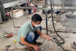 “Kỹ sư làng” sáng tạo máy rửa bát công nghiệp đầu tiên tại Thái Bình