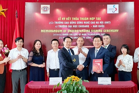 Trường CĐ Công nghệ cao Hà Nội ký kết hợp tác với Đại học Chodang,Hàn Quốc
