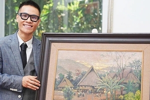 Các báo lớn đều viết bài về hoạ sĩ Chu Nhật Quang và triển lãm Dấu thiêng